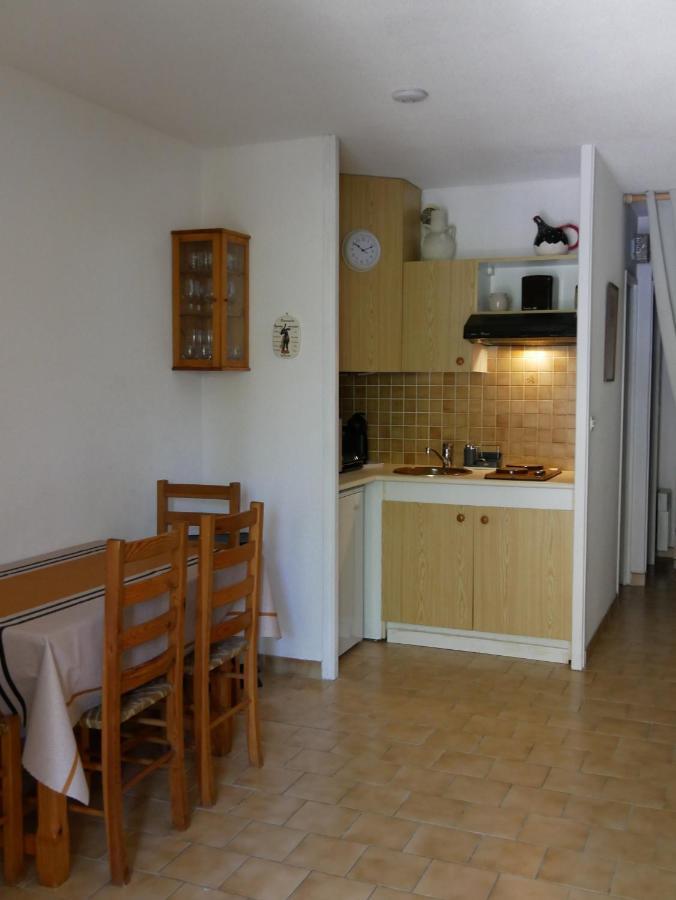 Апартаменты Studio Le Beauduc Сент-Мари-де-ла-Мер Экстерьер фото